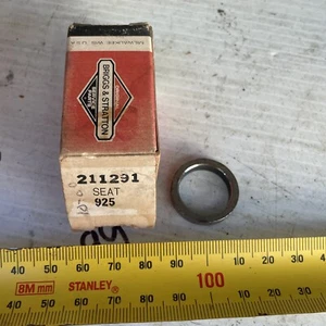 211291 Briggs & Stratton Exhaust Valve Seat NOS - Picture 1 of 3