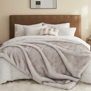 Faux Fur Throw Blanket: 50''x 60'' Luxury Fluffy Plush Thick Faux Fur Blanket... - Picture 1 of 8
