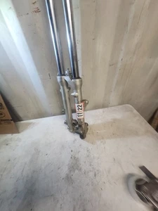 1985 HONDA MAGNA 700 VF700C FRONT FORKS SHOCK SUSPENSION SET PAIR - Picture 1 of 19