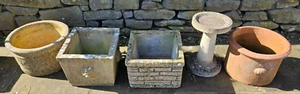 3 x SANDFORD STONE POTS + 1 BIRD TABLE + 1 TERRACOTA PLANTER (5 ITEMS) - Picture 1 of 8