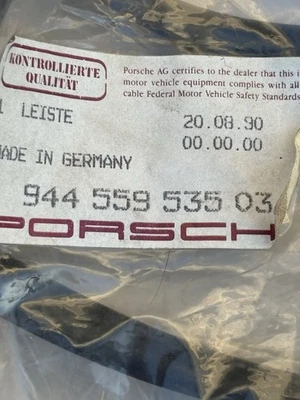 Windshield Rubber Weatherstrip Seal w/ Trim Groove for 1995-1998 Porsche 911 993 - Image 1 of 3