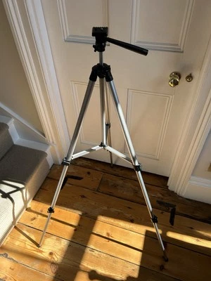 Samsonite Lightweight Aluminum Collapsible Pan Head Camera Tripod - Image 1 of 2