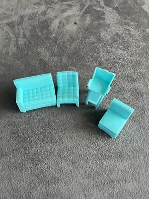 Muebles de plástico vintage SUPERIOR para casa de muñecas 4 piezas sofá turquesa, silla alta C Foto 1 de 4