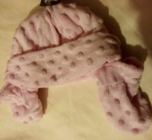 Matalan Girls New-born Hat & Mittens Pink 0-3 Months - Picture 1 of 10