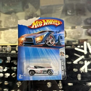 Hot Wheels Final Run 4/5 Cat-A-Pult 2004 #136 White (I) - Picture 1 of 8