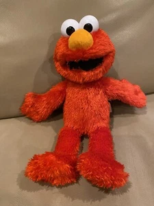 Hasbro Sesame Street 2016 Tickle Me Elmo Talking Laughing Giggles 14” Plush - Picture 1 of 4