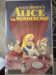 Walt Disney Alice in Wonderland VHS Movie Black Diamond The Classics - Picture 1 of 2