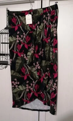 Oasis Skirt Size Small - Image 1 of 4