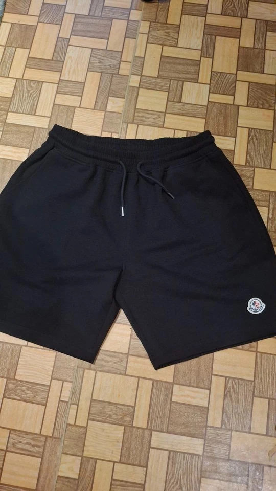 Moncler短裤 — 第 1/3 张图片