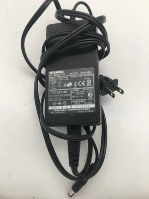 Toshiba adapter pa2450u 100v/240v, 15v, 3a 保修和延长保修 — 第 1/2 张图片