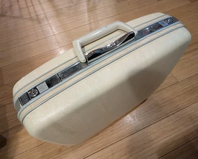 Vintage /1960s/ Samsonite Silhouette Off White /Suitcase Travel Luggage  19"×15" - Image 1 of 4