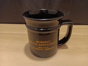 Taza de cerámica negra y dorada Morenci Arizona Morenci Motel Restaurant hecha en EE. UU. - Imagen 1 de 13