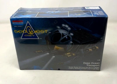Sea Quest DSV Deep Ocean Transport 1:32 Monogram Skill Level 2 Set Model Kit - Image 1 of 4