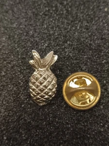 Pin's Pins Pin Enamel 60  Métal Doré 2D Fruit "L'ananas"  - Picture 1 of 3