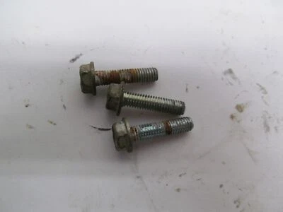 Suzuki Quv620F 2005 lateral X lateral válvula del motor basculante caja tornillos traseros Foto 1 de 4