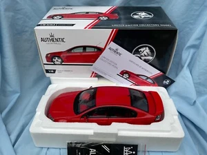 Auténtico Holden VE Commodore SS V 1:18 al rojo vivo - Imagen 1 de 1