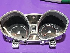 ✅ Ford Fiesta MK7 1.6 TDCI Speedometer Instrument Cluster 8A6T-10849-HG ✅ - Picture 1 of 6