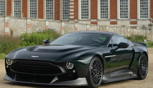 GT Spirit 1:18 Aston Martin Victor - Dark Green 2021 (GT428) - Picture 1 of 24