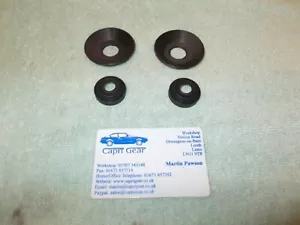 Ford Capri MK2 & früher MK3. Scheibenwischerspindeldichtungen & Mutterdeckel vorne - Bild 1 von 1