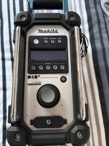 Makita Akku-Baustellenradio DMR 105 - Bild 1 von 6