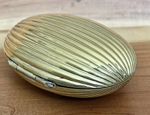 Tiffany & Co. Sterling Silver Vermeil Ribbed Pill Box Mario Buatta Collection Cover