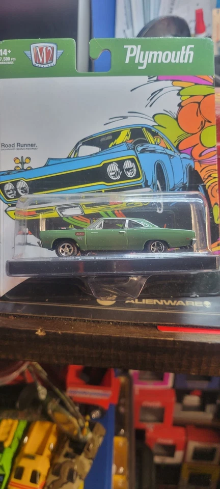 M2 Machines Auto Drivers '69 Plymouth Road Runner 440 6‐pack Mopar  Green R101  - Image 1 of 1