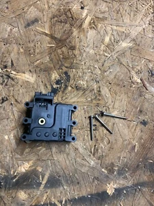2007-2009 MAZDA CX-7 HVAC AC HEATER BLEND DOOR ACTUATOR OEM - Picture 1 of 4