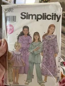 Girls Nightgown Robe Long & Short Pajama Set Simplicity Pattern 5382 3-6 Uncut - Picture 1 of 1