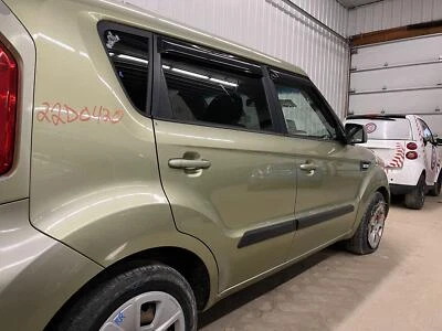 10-13 KIA SOUL PASSENGER RIGHT REAR SIDE DOOR ASSY GREEN TEA LATTE PAINT CODE I7 - Image 1 of 4