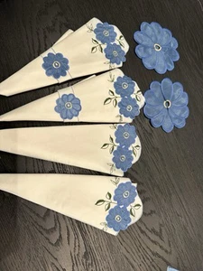 Floral Applique & Embroidered Napkin Set Of 4 White With Blue Flowers - Picture 1 of 7