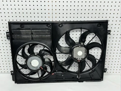 Conjunto de ventilador de refrigeración del motor 1KM121205 2012-2015 VW Jetta 2,0 L TDI Foto 1 de 3