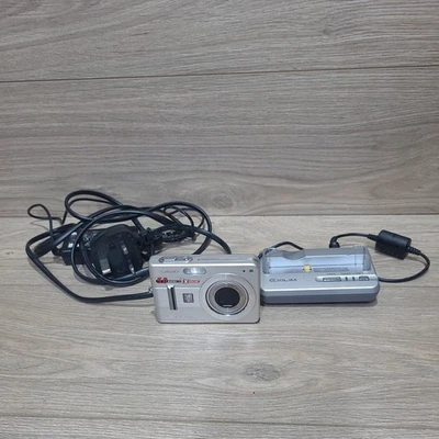 casio EX-z57 digital camera tested and working + EX-z57 docking station VGC - Image 1 of 4