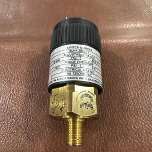 BARKSDALE 96211-BB5-T1 PRESSURE SWITCH *D5 - Picture 1 of 8