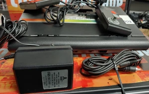 Atari 7800 VCS Videospielsystem (komplett mit 2 Contr) works 8-bit SEALED 021025 - Bild 1 von 7