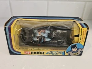 Batimóvil Batman Corgi 267 1976 vintage en caja sin misiles leer descripción - Imagen 1 de 24