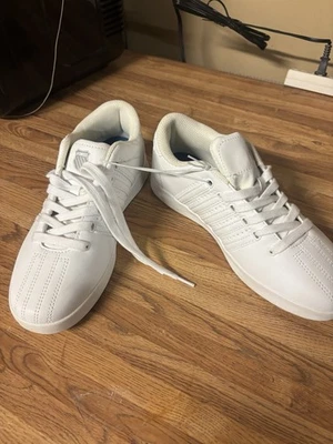 Zapatilla deportiva suiza para mujer talla 6K nueva con etiquetas  Foto 1 de 4