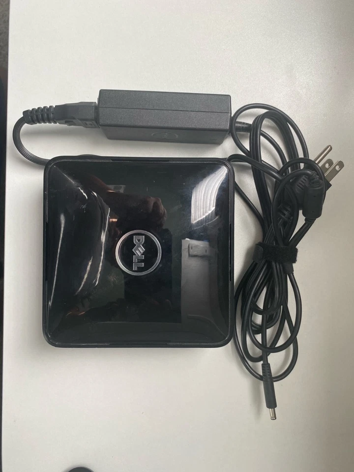 Dell Inspiron 3050 Micro D12U Intel Celeron J1800 2,41 GHz 8 GB RAM 256 GB SSD Foto 1 de 4