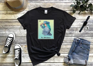 Camiseta negra La Bichota, Karol G, diseño de tarjeta de lotería #21, regalo perfecto. - Imagen 1 de 2