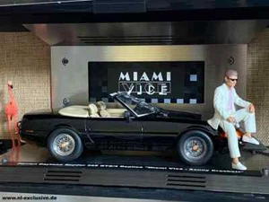 Placa MIAMI VICE para Ferrari 365 GTS/4 en relieve y autoadhesiva para vitrina 1:18 - Imagen 1 de 3