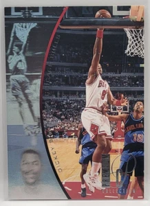 94-95 SP Holoviews Dickey Simpkins Rookie Insert Card (Chicago Bulls) - Picture 1 of 2