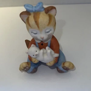 Bronson Cat Holding Kitten Ceramic Figurine 1993. Approx 3 " Tall Vintage - Picture 1 of 6