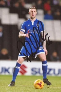 OLDHAM: FOTO DE ACCIÓN FIRMADA POR PETER CLARKE 6x4 + certificado de autenticidad - Imagen 1 de 1