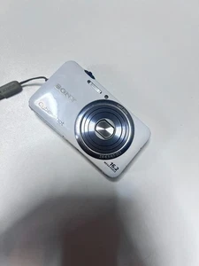 Sony WX7 white-Sony G Lens, F2.6 Aperture, for Stunning Photos - Picture 1 of 3