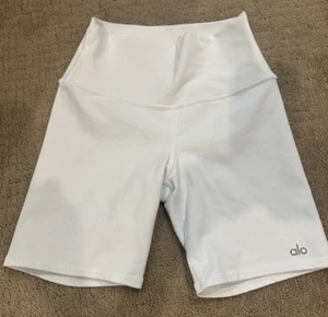 Pantalón Corto Motociclista Alo Yoga Cintura Alta en Blanco 7” Agotado Talla XS - Imagen 1 de 5