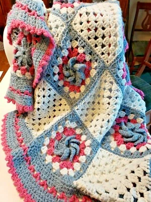 Manta Bohemia Hecha a Mano 3D Floral Crochet Azul Púrpura Volantes Foto 1 de 4