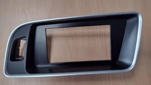 AUDI Q5(8R) SCREEN DISPLAY SURROUND TRIM COVER 8R2857186G - Picture 1 of 3