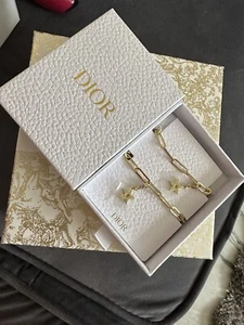 Dior Phone Charm gold Authentic Comes In Original Packaging - Picture 1 of 3