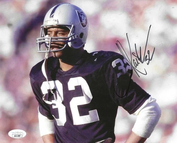 Autographed MARCUS ALLEN 8X10 Oakland Raiders Photo - w/ JSA COA - Image 1 of 1