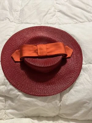 Sombrero de paja rojo vintage con cinta de raso rojo un aturdidor Foto 1 de 4