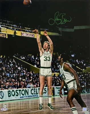 LARRY BIRD BOSTON CELTICS HALL OF FAME SIGNED 16X20 SHOOTING PHOTO PSA 1C10245 - Image 1 of 3